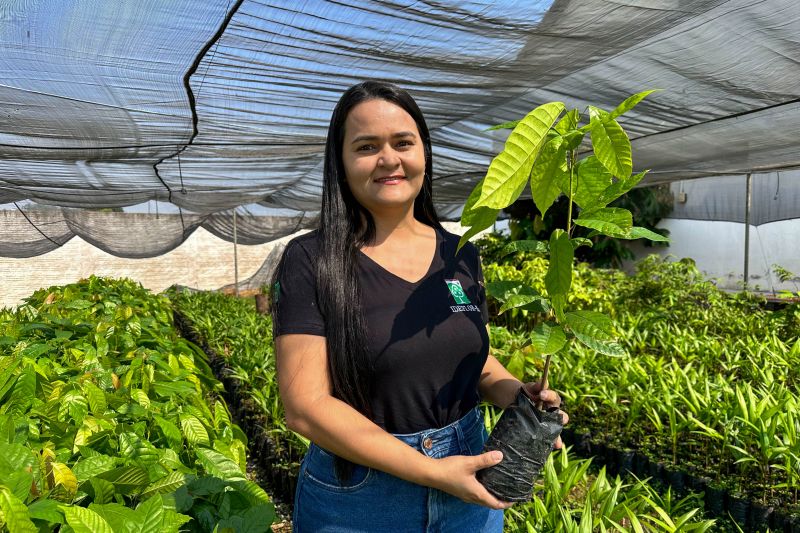 Laís Mercedes <div class='credito_fotos'>Foto: Vinícius Leal / Ascom Ideflor-Bio &nbsp;&nbsp;|&nbsp;&nbsp; <a href='/midias/2024/originais/18029_2f500fda-65a1-f729-c841-2c97c314d4bb.jpg' download><i class='fa-solid fa-download'></i> Download</a></div>