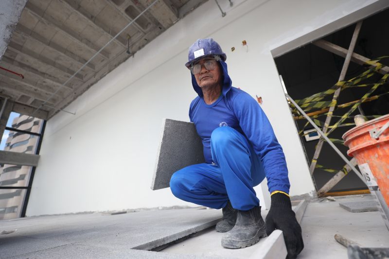 Edson Antônio- Operário <div class='credito_fotos'>Foto: Marcelo Lelis / Ag. Pará &nbsp;&nbsp;|&nbsp;&nbsp; <a href='/midias/2024/originais/18032_60823968-2839-8a32-e8e3-896558e16795.jpg' download><i class='fa-solid fa-download'></i> Download</a></div>