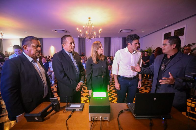  <div class='credito_fotos'>Foto: Bruno Cecim / Ag.Pará &nbsp;&nbsp;|&nbsp;&nbsp; <a href='/midias/2024/originais/18034_e3e43f64-c5ab-298f-4ffe-ff73a1daf18a.jpg' download><i class='fa-solid fa-download'></i> Download</a></div>