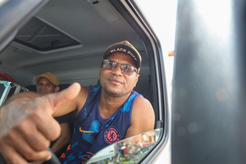 Roni Miranda - caminhoneiro - personagem ponte <div class='credito_fotos'>Foto: Marcelo Lelis / Ag. Pará &nbsp;&nbsp;|&nbsp;&nbsp; <a href='/midias/2024/originais/18061_55355c9a-35c5-ec0c-8e00-ef2926fc33f5.jpg' download><i class='fa-solid fa-download'></i> Download</a></div>