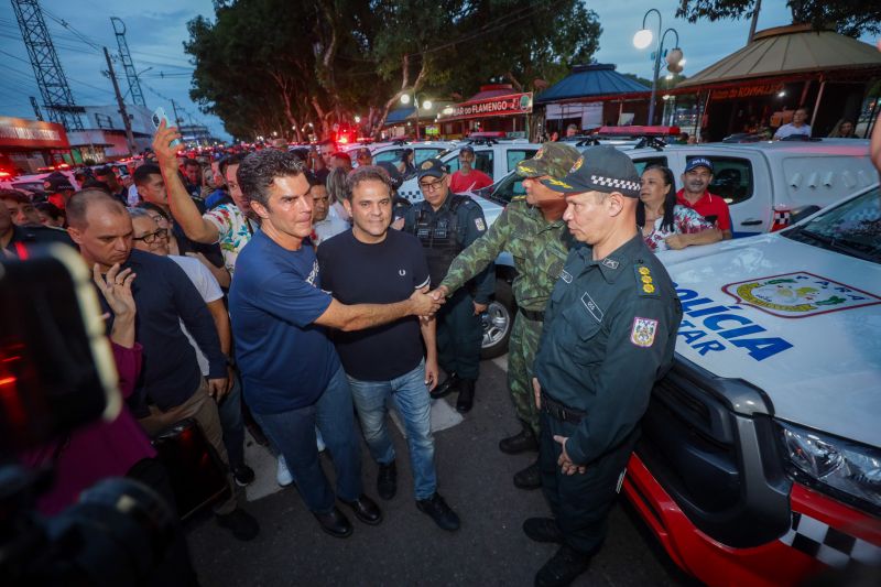 Evento GOV. HELDER BARBALHO EM  CASTANHAL - Fotos Pedro Guerreiro/ AgPará 

ARTESANATO MODELO
ENTREGA VIATURA ROSA DEAM 
ENTREGA VIATURAS PM 
TITULOS DE TERRA
SUA CASA
PRONUNCIAMENTO <div class='credito_fotos'>Foto: Pedro Guerreiro / Ag. Pará &nbsp;&nbsp;|&nbsp;&nbsp; <a href='/midias/2024/originais/18216_9fa9b206-52b7-40d6-da5d-db6a45f1ee00.jpg' download><i class='fa-solid fa-download'></i> Download</a></div>
