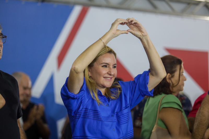 Evento GOV. HELDER BARBALHO EM  CASTANHAL - Fotos Pedro Guerreiro/ AgPará 

ARTESANATO MODELO
ENTREGA VIATURA ROSA DEAM 
ENTREGA VIATURAS PM 
TITULOS DE TERRA
SUA CASA
PRONUNCIAMENTO <div class='credito_fotos'>Foto: Pedro Guerreiro / Ag. Pará &nbsp;&nbsp;|&nbsp;&nbsp; <a href='/midias/2024/originais/18216_b44df6e2-e8b6-720e-b2fc-ffa2a5cfc984.jpg' download><i class='fa-solid fa-download'></i> Download</a></div>