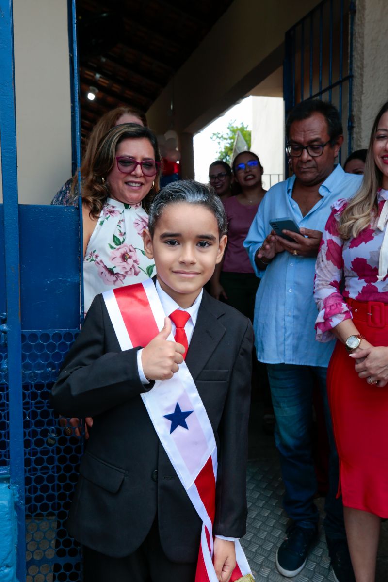 Pedro Santiago, 8 anos [mini governador] <div class='credito_fotos'>Foto: Marco Santos / Ag. Pará &nbsp;&nbsp;|&nbsp;&nbsp; <a href='/midias/2024/originais/18236_ccdd2e58-c5d1-02ac-574f-7141a5080386.jpg' download><i class='fa-solid fa-download'></i> Download</a></div>
