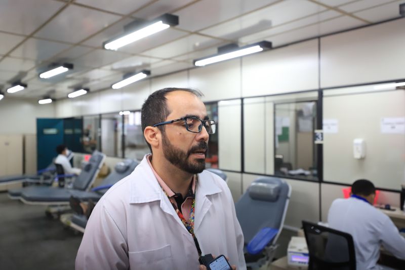 André Almeida - enfermeiro/gerente da triagem do Hemopa <div class='credito_fotos'>Foto: Bruno Cruz / Ag. Pará &nbsp;&nbsp;|&nbsp;&nbsp; <a href='/midias/2024/originais/18456_5b1823e5-dcd5-edd4-222f-d025dbfadc6e.jpg' download><i class='fa-solid fa-download'></i> Download</a></div>