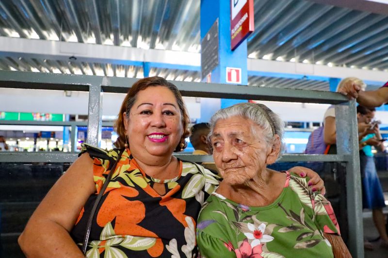 Durcilene Santos - autônoma e Raimunda Souza - 95 anos <div class='credito_fotos'>Foto: Marcelo Lelis / Ag. Pará &nbsp;&nbsp;|&nbsp;&nbsp; <a href='/midias/2024/originais/18630_5640d8de-1718-dde9-e897-a5d84b7fa7d9.jpg' download><i class='fa-solid fa-download'></i> Download</a></div>