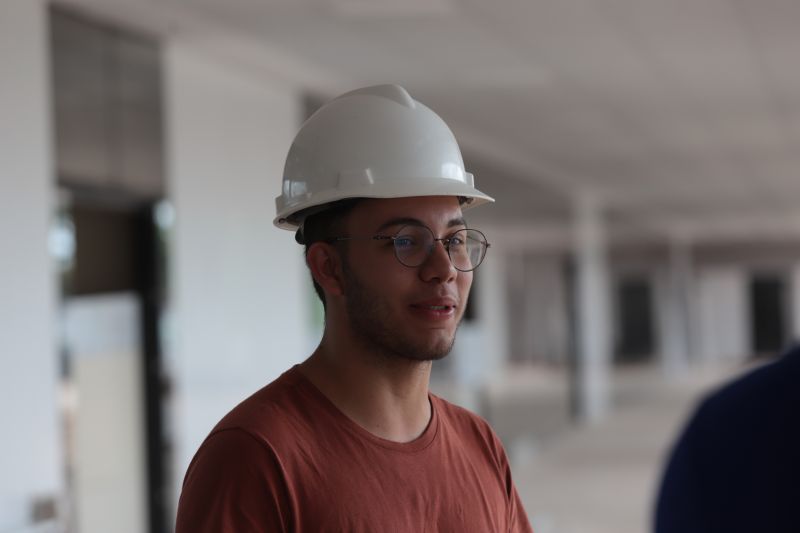 Leandro Machado -estagiário de engenharia <div class='credito_fotos'>Foto: Bruno Cruz / Ag. Pará &nbsp;&nbsp;|&nbsp;&nbsp; <a href='/midias/2024/originais/18703_0cc7f5b0-0fe1-7350-73bf-984266d82993.jpg' download><i class='fa-solid fa-download'></i> Download</a></div>