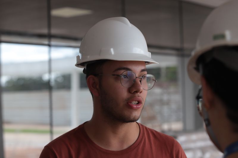 Leandro Machado -estagiário de engenharia <div class='credito_fotos'>Foto: Bruno Cruz / Ag. Pará &nbsp;&nbsp;|&nbsp;&nbsp; <a href='/midias/2024/originais/18703_2a71c906-d892-1f6f-ca2d-8f501a9c0f0c.jpg' download><i class='fa-solid fa-download'></i> Download</a></div>