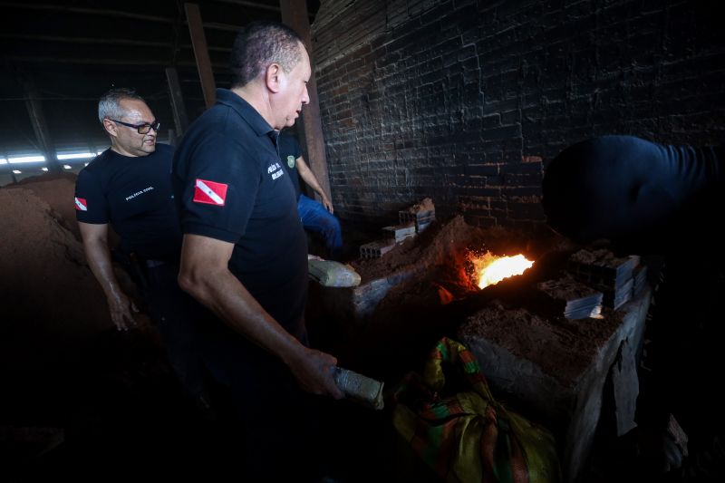 Delegado-geral Walter Resende <div class='credito_fotos'>Foto: Marcelo Lelis / Ag. Pará &nbsp;&nbsp;|&nbsp;&nbsp; <a href='/midias/2024/originais/18731_b3e8d5f6-2d20-1cd8-65d4-110ec81a9684.jpg' download><i class='fa-solid fa-download'></i> Download</a></div>