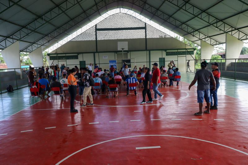 MOJU - Mutirão Regulariza Pará / FOTOS: Antonio Darwich/Ascom-Semas

Semas faz Mutirão do Regulariza Pará em comunidades de Moju
 <div class='credito_fotos'>Foto: ASCOM / SEMAS &nbsp;&nbsp;|&nbsp;&nbsp; <a href='/midias/2024/originais/18746_d6483e06-9255-d14c-0c63-a98a4c417fe7.jpg' download><i class='fa-solid fa-download'></i> Download</a></div>