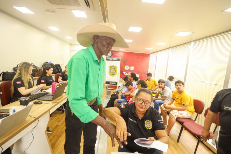  <div class='credito_fotos'>Foto: Alex Ribeiro / Ag. Pará &nbsp;&nbsp;|&nbsp;&nbsp; <a href='/midias/2024/originais/18799_d37e0d4b-f10a-9593-65ea-f9508df4e589.jpg' download><i class='fa-solid fa-download'></i> Download</a></div>