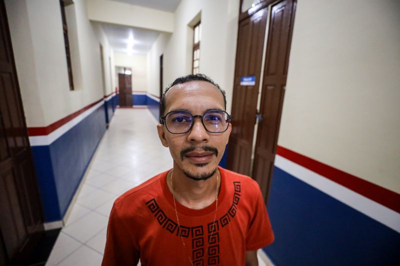 Avanilson Santos, professor <div class='credito_fotos'>Foto: Marcelo Lelis / Ag. Pará &nbsp;&nbsp;|&nbsp;&nbsp; <a href='/midias/2024/originais/18885_e4f5103a-12d5-9fe7-2d88-0b4abe1a68e2.jpg' download><i class='fa-solid fa-download'></i> Download</a></div>