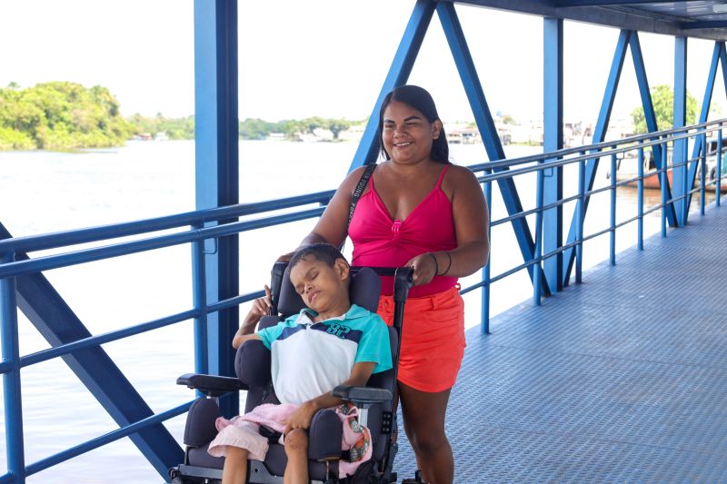 Adaiane da Silva, moradora do Acará <div class='credito_fotos'>Foto: Pedro Guerreiro / Ag. Pará &nbsp;&nbsp;|&nbsp;&nbsp; <a href='/midias/2024/originais/18945_0b045570-25d6-17e1-7a16-dfeb3f280dfd.jpg' download><i class='fa-solid fa-download'></i> Download</a></div>