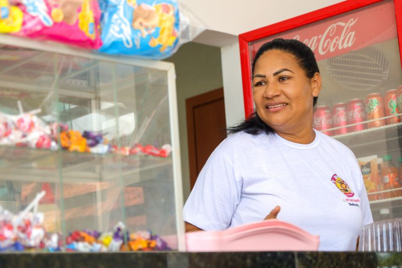 Nicely Abreu, comerciante <div class='credito_fotos'>Foto: Pedro Guerreiro / Ag. Pará &nbsp;&nbsp;|&nbsp;&nbsp; <a href='/midias/2024/originais/18945_f6cc1b6c-8a2d-9ec8-6f25-ef405c2c2e8c.jpg' download><i class='fa-solid fa-download'></i> Download</a></div>