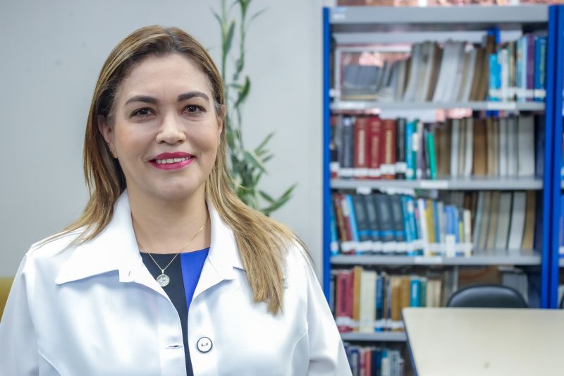 Mônica Sodré Rebelo - coordenadora do ambulatório do HC <div class='credito_fotos'>Foto: Bruno Cecim / Ag.Pará &nbsp;&nbsp;|&nbsp;&nbsp; <a href='/midias/2024/originais/19969_54d845f7-91f8-6e79-0a2e-f0da45672511.jpg' download><i class='fa-solid fa-download'></i> Download</a></div>