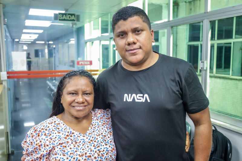 MarIa Goreth Aguiar - dona de casa

Dinicley Alves - professor <div class='credito_fotos'>Foto: Bruno Cecim / Ag.Pará &nbsp;&nbsp;|&nbsp;&nbsp; <a href='/midias/2024/originais/19969_6498ae3c-b0a1-89d5-31b6-db6b3b69977f.jpg' download><i class='fa-solid fa-download'></i> Download</a></div>