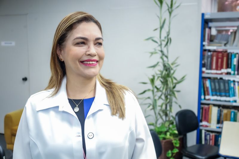 Mônica Sodré Rebelo - coordenadora do ambulatório do HC <div class='credito_fotos'>Foto: Bruno Cecim / Ag.Pará &nbsp;&nbsp;|&nbsp;&nbsp; <a href='/midias/2024/originais/19969_f59aacef-5004-4040-0b9c-9a3af292b782.jpg' download><i class='fa-solid fa-download'></i> Download</a></div>