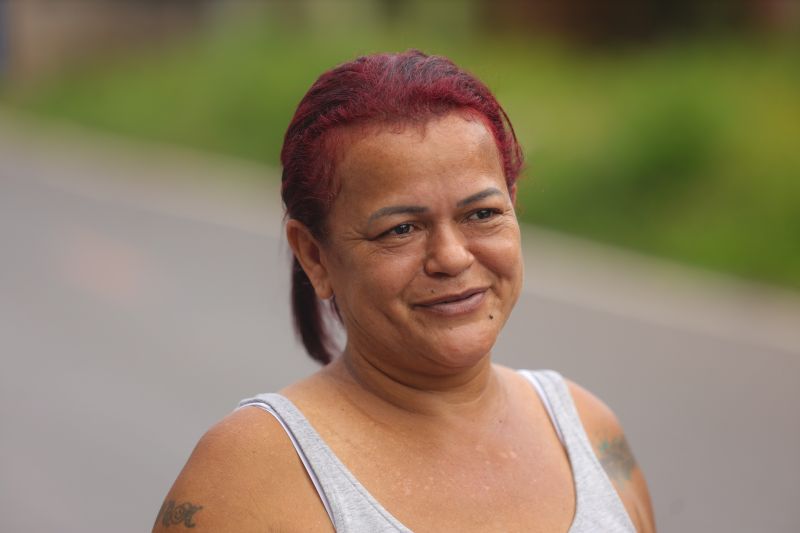 Diane da Cunha - 47 - moradora Marituba, nascida e criada - Rua Fernando Bahia <div class='credito_fotos'>Foto: Bruno Cecim / Ag.Pará &nbsp;&nbsp;|&nbsp;&nbsp; <a href='/midias/2024/originais/19987_d3aab21d-f6dc-1d7b-9886-e14bf894fa69.jpg' download><i class='fa-solid fa-download'></i> Download</a></div>