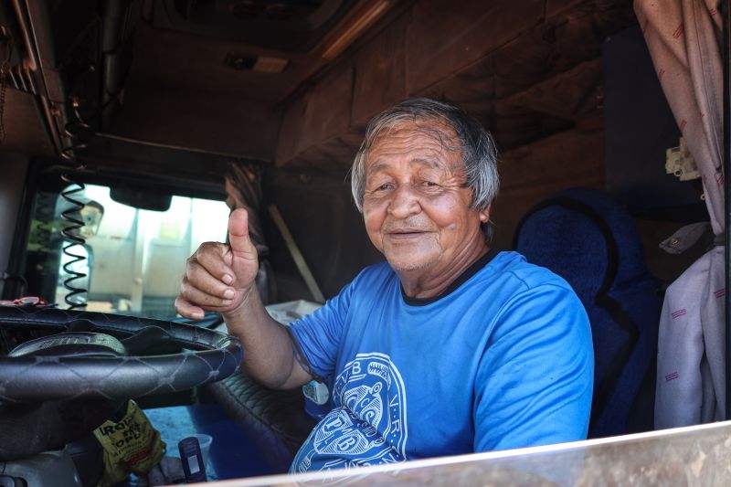 Caminhoneiro, Edson Tokawa  <div class='credito_fotos'>Foto: Bruno Cecim / Ag.Pará &nbsp;&nbsp;|&nbsp;&nbsp; <a href='/midias/2024/originais/20013_b15af928-4e99-a543-b153-8cc86c437bbb.jpg' download><i class='fa-solid fa-download'></i> Download</a></div>