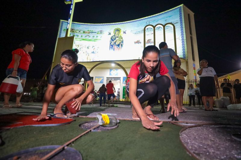 Tradição cultural e religiosa leva fiéis às ruas de Capanema para celebrar Corpus Christi 

FOTOS: ALEX RIBEIRO/AGPARÁ <div class='credito_fotos'>Foto: Alex Ribeiro / Ag. Pará &nbsp;&nbsp;|&nbsp;&nbsp; <a href='/midias/2024/originais/20055_20a80380-c9cb-3194-5f24-a0fa9a124861.jpg' download><i class='fa-solid fa-download'></i> Download</a></div>