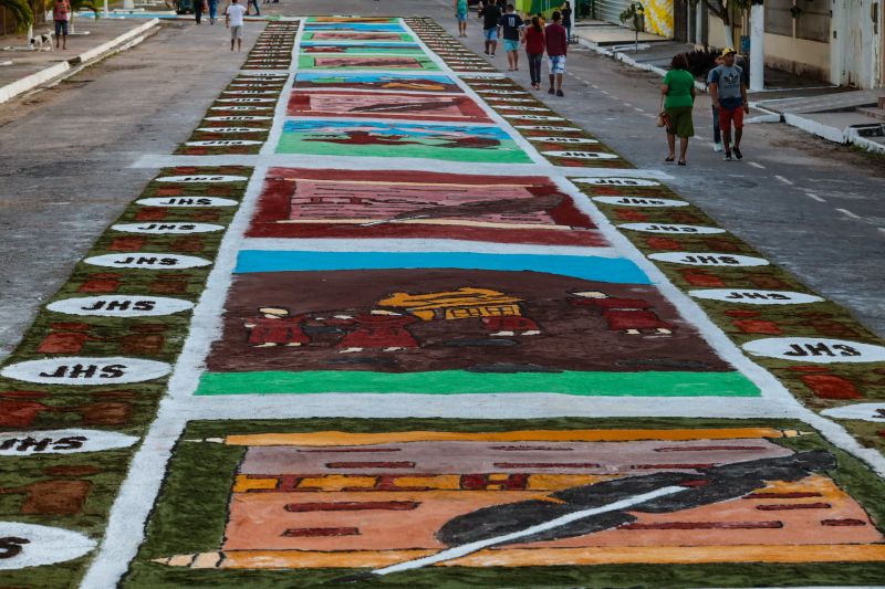Tradição cultural e religiosa leva fiéis às ruas de Capanema para celebrar Corpus Christi 

FOTOS: ALEX RIBEIRO/AGPARÁ <div class='credito_fotos'>Foto: Alex Ribeiro / Ag. Pará &nbsp;&nbsp;|&nbsp;&nbsp; <a href='/midias/2024/originais/20055_36e41ddb-2a8f-cc1e-a87d-18e1be7135b5.jpg' download><i class='fa-solid fa-download'></i> Download</a></div>