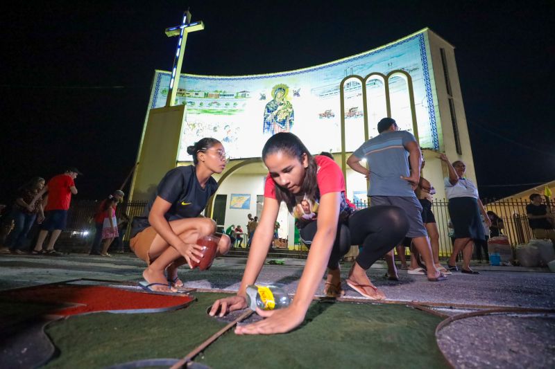 Tradição cultural e religiosa leva fiéis às ruas de Capanema para celebrar Corpus Christi 

FOTOS: ALEX RIBEIRO/AGPARÁ <div class='credito_fotos'>Foto: Alex Ribeiro / Ag. Pará &nbsp;&nbsp;|&nbsp;&nbsp; <a href='/midias/2024/originais/20055_6ea74afd-82f7-3ee5-b737-4ddfe6113e2a.jpg' download><i class='fa-solid fa-download'></i> Download</a></div>