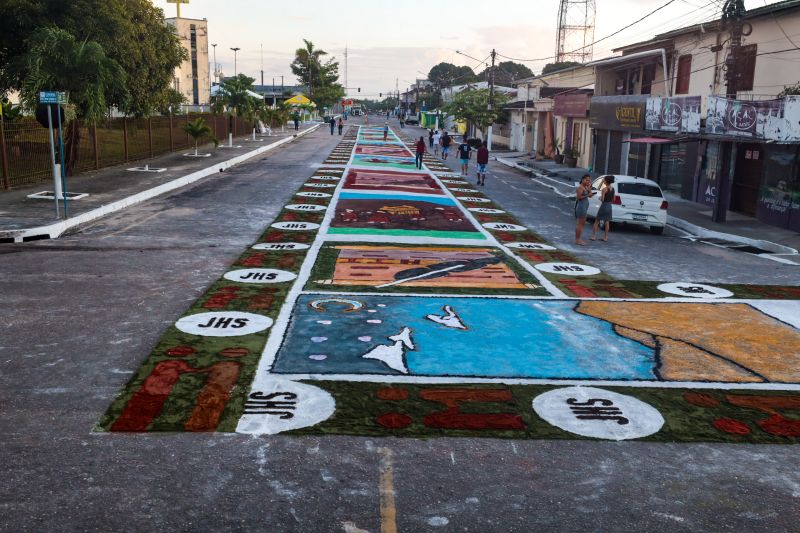 Tradição cultural e religiosa leva fiéis às ruas de Capanema para celebrar Corpus Christi 

FOTOS: ALEX RIBEIRO/AGPARÁ <div class='credito_fotos'>Foto: Alex Ribeiro / Ag. Pará &nbsp;&nbsp;|&nbsp;&nbsp; <a href='/midias/2024/originais/20055_c0b30194-a7b6-6042-bf7d-0b1e27a789f0.jpg' download><i class='fa-solid fa-download'></i> Download</a></div>