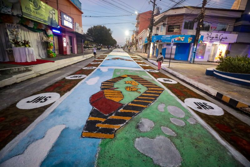 Tradição cultural e religiosa leva fiéis às ruas de Capanema para celebrar Corpus Christi 

FOTOS: ALEX RIBEIRO/AGPARÁ <div class='credito_fotos'>Foto: Alex Ribeiro / Ag. Pará &nbsp;&nbsp;|&nbsp;&nbsp; <a href='/midias/2024/originais/20055_ce083805-6a35-a66c-174c-b706e5010244.jpg' download><i class='fa-solid fa-download'></i> Download</a></div>