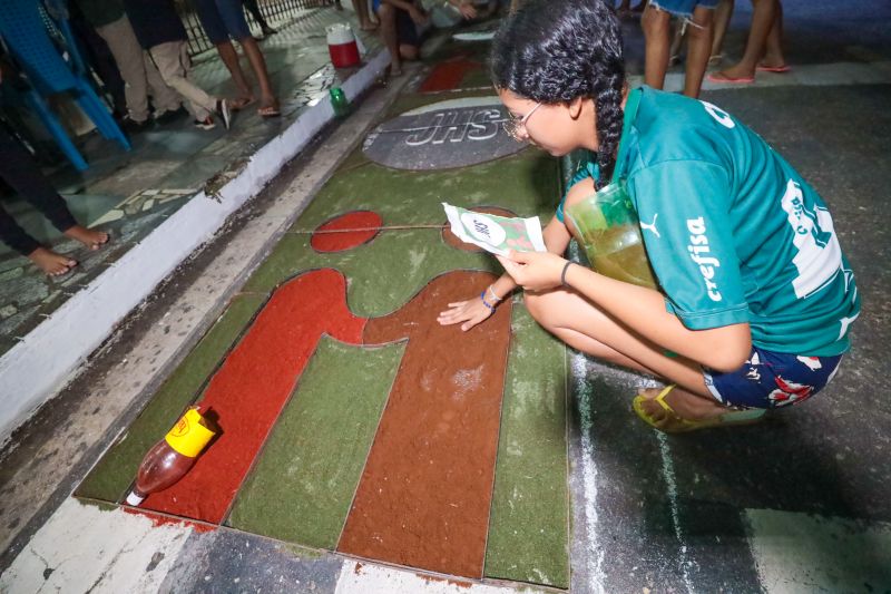Tradição cultural e religiosa leva fiéis às ruas de Capanema para celebrar Corpus Christi 

FOTOS: ALEX RIBEIRO/AGPARÁ <div class='credito_fotos'>Foto: Alex Ribeiro / Ag. Pará &nbsp;&nbsp;|&nbsp;&nbsp; <a href='/midias/2024/originais/20055_fbc54016-5716-47a6-04ca-b19ec00bde4e.jpg' download><i class='fa-solid fa-download'></i> Download</a></div>