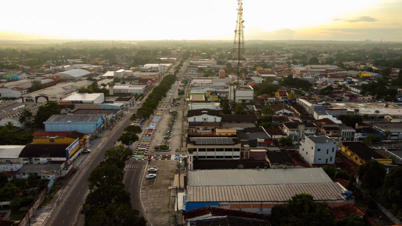 Tradição cultural e religiosa leva fiéis às ruas de Capanema para celebrar Corpus Christi 


Fotos: Augusto Miranda / AGPARÁ <div class='credito_fotos'>Foto: Augusto Miranda / Ag. Pará &nbsp;&nbsp;|&nbsp;&nbsp; <a href='/midias/2024/originais/20057_339a9cc3-6cad-cdbb-5e6c-7e6c61fdb7d3.jpg' download><i class='fa-solid fa-download'></i> Download</a></div>