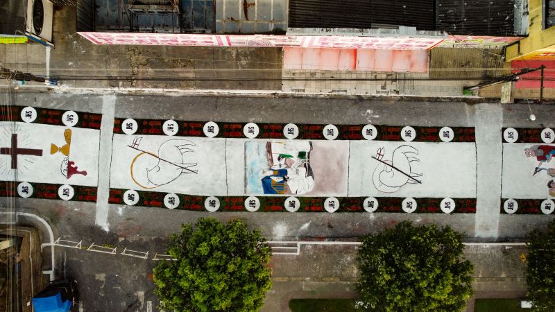 Tradição cultural e religiosa leva fiéis às ruas de Capanema para celebrar Corpus Christi 


Fotos: Augusto Miranda / AGPARÁ <div class='credito_fotos'>Foto: Augusto Miranda / Ag. Pará &nbsp;&nbsp;|&nbsp;&nbsp; <a href='/midias/2024/originais/20057_3baf018d-0526-beb1-2dfa-494c41b153f1.jpg' download><i class='fa-solid fa-download'></i> Download</a></div>