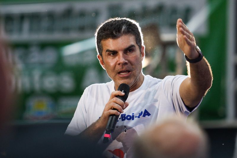 Agenda Gov PEIXE BOI - Fotos Pedro Guerreiro

PopulaÃ§Ã£o de Peixe-Boi comemora a entrega de nova escola Jonathas Pontes Athias <div class='credito_fotos'>Foto: Pedro Guerreiro / Ag. Pará &nbsp;&nbsp;|&nbsp;&nbsp; <a href='/midias/2024/originais/20066_44ba8917-e893-3d8b-6a33-19c8e9f8556a.jpg' download><i class='fa-solid fa-download'></i> Download</a></div>