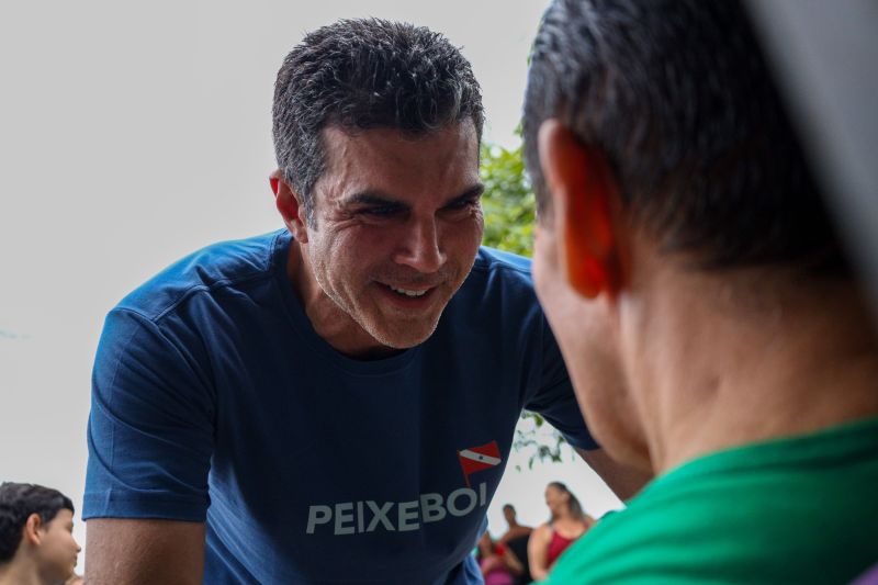 Agenda Gov PEIXE BOI - Fotos Pedro Guerreiro

PopulaÃ§Ã£o de Peixe-Boi comemora a entrega de nova escola Jonathas Pontes Athias <div class='credito_fotos'>Foto: Pedro Guerreiro / Ag. Pará &nbsp;&nbsp;|&nbsp;&nbsp; <a href='/midias/2024/originais/20066_459be99a-ee8a-10f3-d72f-0ea79f319334.jpg' download><i class='fa-solid fa-download'></i> Download</a></div>