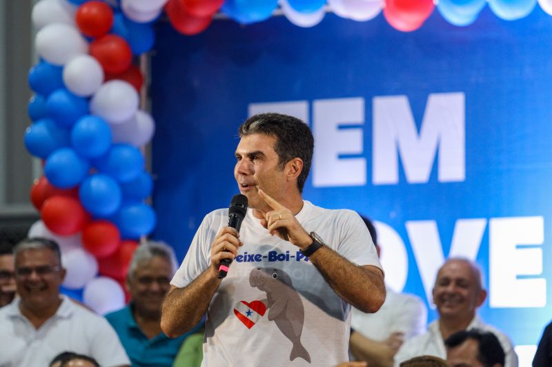 Agenda Gov PEIXE BOI - Fotos Pedro Guerreiro

PopulaÃ§Ã£o de Peixe-Boi comemora a entrega de nova escola Jonathas Pontes Athias <div class='credito_fotos'>Foto: Pedro Guerreiro / Ag. Pará &nbsp;&nbsp;|&nbsp;&nbsp; <a href='/midias/2024/originais/20066_4fc5041b-29a6-d4ac-638d-a4657fdefac3.jpg' download><i class='fa-solid fa-download'></i> Download</a></div>