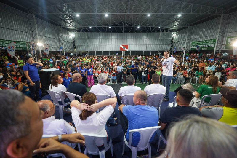 Agenda Gov PEIXE BOI - Fotos Pedro Guerreiro

PopulaÃ§Ã£o de Peixe-Boi comemora a entrega de nova escola Jonathas Pontes Athias <div class='credito_fotos'>Foto: Pedro Guerreiro / Ag. Pará &nbsp;&nbsp;|&nbsp;&nbsp; <a href='/midias/2024/originais/20066_706cee4d-c4f0-d0f2-e9b8-adb5763c3645.jpg' download><i class='fa-solid fa-download'></i> Download</a></div>