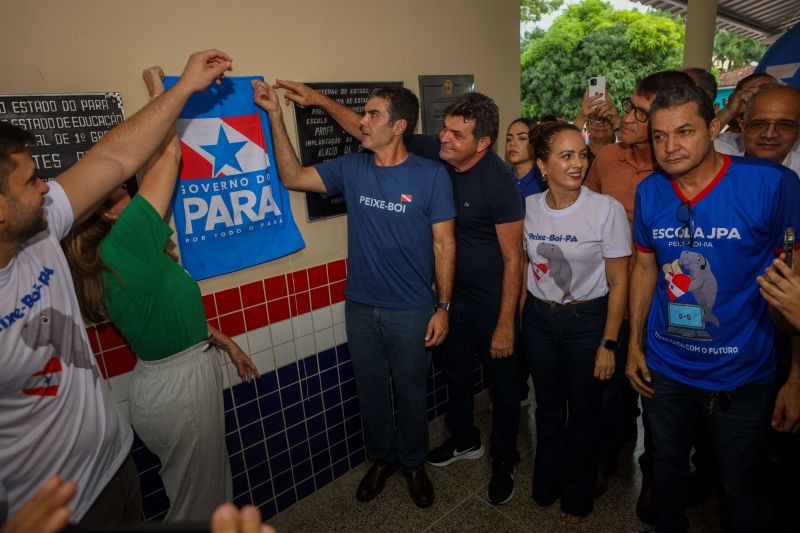 Agenda Gov PEIXE BOI - Fotos Pedro Guerreiro

PopulaÃ§Ã£o de Peixe-Boi comemora a entrega de nova escola Jonathas Pontes Athias <div class='credito_fotos'>Foto: Pedro Guerreiro / Ag. Pará &nbsp;&nbsp;|&nbsp;&nbsp; <a href='/midias/2024/originais/20066_9a004023-18e6-52a1-70f3-09379f63940d.jpg' download><i class='fa-solid fa-download'></i> Download</a></div>