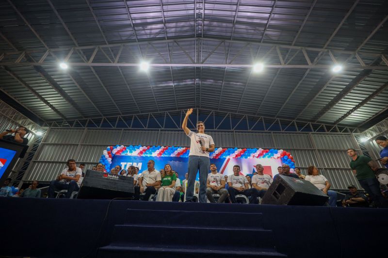 Agenda Gov PEIXE BOI - Fotos Pedro Guerreiro

PopulaÃ§Ã£o de Peixe-Boi comemora a entrega de nova escola Jonathas Pontes Athias <div class='credito_fotos'>Foto: Pedro Guerreiro / Ag. Pará &nbsp;&nbsp;|&nbsp;&nbsp; <a href='/midias/2024/originais/20066_a0b49190-8281-5cd6-fca0-05916c227612.jpg' download><i class='fa-solid fa-download'></i> Download</a></div>