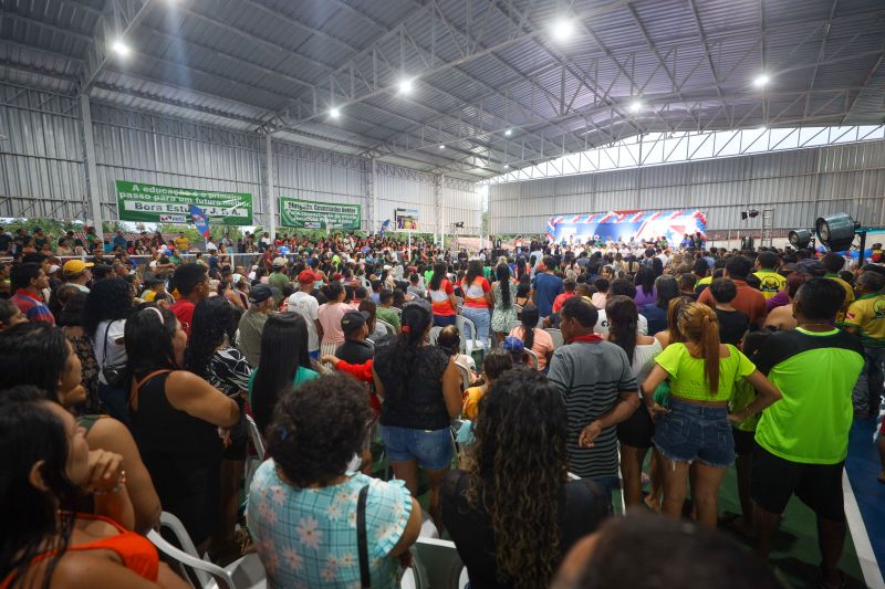 Agenda Gov PEIXE BOI - Fotos Pedro Guerreiro

PopulaÃ§Ã£o de Peixe-Boi comemora a entrega de nova escola Jonathas Pontes Athias <div class='credito_fotos'>Foto: Pedro Guerreiro / Ag. Pará &nbsp;&nbsp;|&nbsp;&nbsp; <a href='/midias/2024/originais/20066_bcf5dda1-6f13-0ba3-14d4-72df899362b4.jpg' download><i class='fa-solid fa-download'></i> Download</a></div>