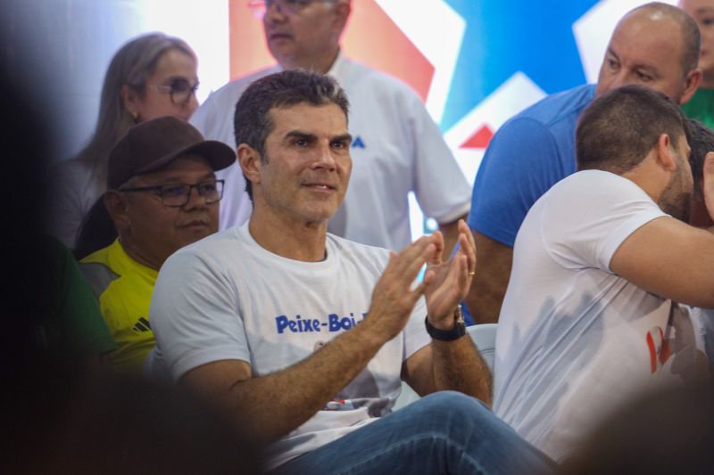 Agenda Gov PEIXE BOI - Fotos Pedro Guerreiro

PopulaÃ§Ã£o de Peixe-Boi comemora a entrega de nova escola Jonathas Pontes Athias <div class='credito_fotos'>Foto: Pedro Guerreiro / Ag. Pará &nbsp;&nbsp;|&nbsp;&nbsp; <a href='/midias/2024/originais/20066_f59fbd66-5120-6e26-b476-4194bc9e4db8.jpg' download><i class='fa-solid fa-download'></i> Download</a></div>