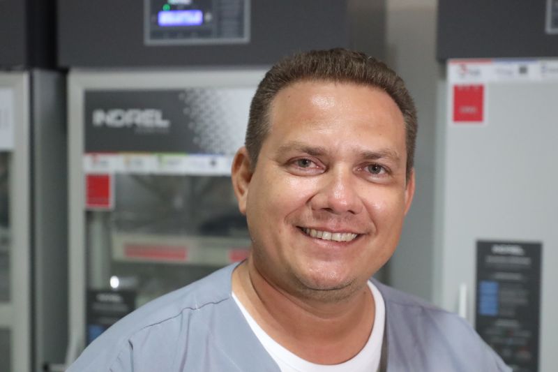 Adriano Sagres Costa - Diretor do Hospital Municipal Geral de Portel <div class='credito_fotos'>Foto: Marcelo Lelis / Ag. Pará &nbsp;&nbsp;|&nbsp;&nbsp; <a href='/midias/2024/originais/20110_995d6be8-de54-653c-46b9-ceccb63e6ab4.jpg' download><i class='fa-solid fa-download'></i> Download</a></div>