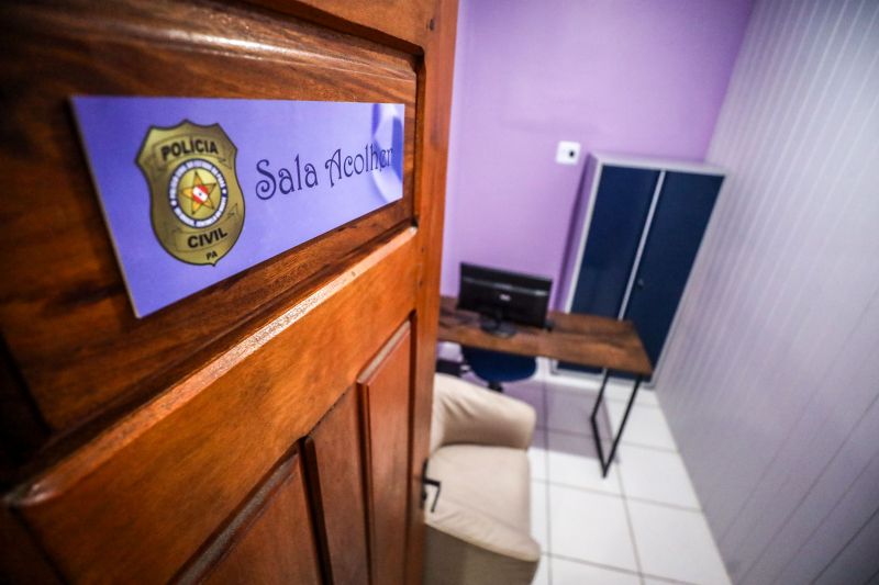 Local onde será construída a nova Escola Paulino de Brito • Centro Especializado de Atendimento a Meninas e Mulheres Marajoaras <div class='credito_fotos'>Foto: Marcelo Lelis / Ag. Pará &nbsp;&nbsp;|&nbsp;&nbsp; <a href='/midias/2024/originais/20113_4e60f0e7-a8cf-d734-3d47-80d7558d5550.jpg' download><i class='fa-solid fa-download'></i> Download</a></div>