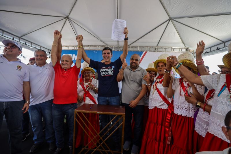 
Bragança - Entrega de Títulos de Terra - Entrega de CAR Validados para a Agricultura Familiar - Programa Regulariza Pará - Entrega de Motocicletas da Linha CredCidadão Mototaxista Pai D’Égua - Fotos Bruno Cecim/Agência Pará <div class='credito_fotos'>Foto: Bruno Cecim / Ag.Pará &nbsp;&nbsp;|&nbsp;&nbsp; <a href='/midias/2024/originais/20139_12a1470e-eb2d-dcd0-240b-92ef85546208.jpg' download><i class='fa-solid fa-download'></i> Download</a></div>