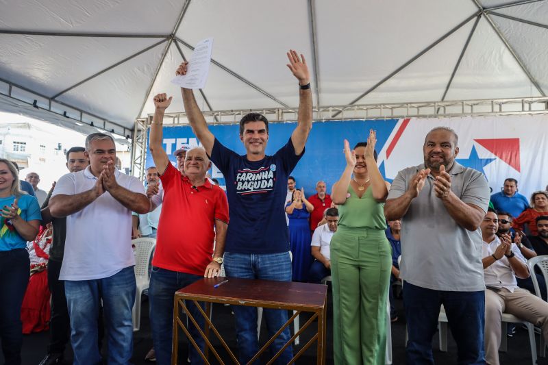 
Bragança - Entrega de Títulos de Terra - Entrega de CAR Validados para a Agricultura Familiar - Programa Regulariza Pará - Entrega de Motocicletas da Linha CredCidadão Mototaxista Pai D’Égua - Fotos Bruno Cecim/Agência Pará <div class='credito_fotos'>Foto: Bruno Cecim / Ag.Pará &nbsp;&nbsp;|&nbsp;&nbsp; <a href='/midias/2024/originais/20139_77d191d6-c4bb-f5ee-95f5-54948848d5b3.jpg' download><i class='fa-solid fa-download'></i> Download</a></div>