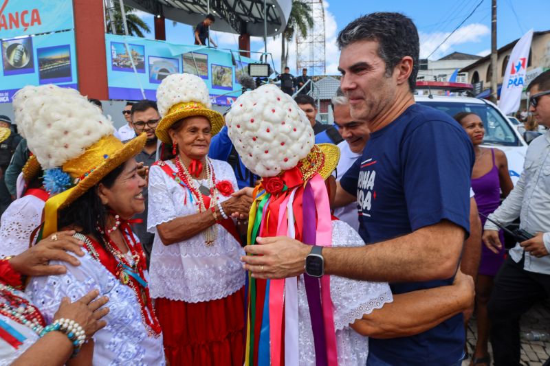 
Bragança - Entrega de Títulos de Terra - Entrega de CAR Validados para a Agricultura Familiar - Programa Regulariza Pará - Entrega de Motocicletas da Linha CredCidadão Mototaxista Pai D’Égua - Fotos Bruno Cecim/Agência Pará <div class='credito_fotos'>Foto: Bruno Cecim / Ag.Pará &nbsp;&nbsp;|&nbsp;&nbsp; <a href='/midias/2024/originais/20139_7fd746ae-7b96-1c1c-ba05-d627c2240329.jpg' download><i class='fa-solid fa-download'></i> Download</a></div>