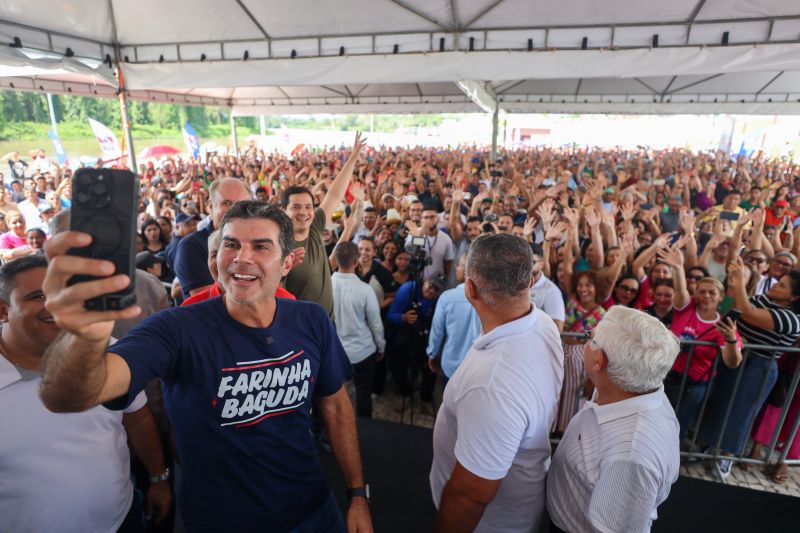 
Bragança - Entrega de Títulos de Terra - Entrega de CAR Validados para a Agricultura Familiar - Programa Regulariza Pará - Entrega de Motocicletas da Linha CredCidadão Mototaxista Pai D’Égua - Fotos Bruno Cecim/Agência Pará <div class='credito_fotos'>Foto: Bruno Cecim / Ag.Pará &nbsp;&nbsp;|&nbsp;&nbsp; <a href='/midias/2024/originais/20139_9663fe06-1e50-0f0a-8ee6-c386c8156ab8.jpg' download><i class='fa-solid fa-download'></i> Download</a></div>