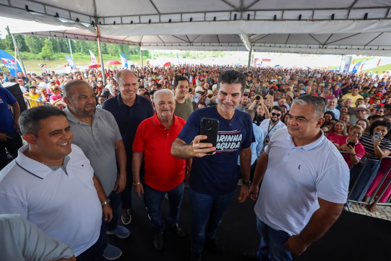 
Bragança - Entrega de Títulos de Terra - Entrega de CAR Validados para a Agricultura Familiar - Programa Regulariza Pará - Entrega de Motocicletas da Linha CredCidadão Mototaxista Pai D’Égua - Fotos Bruno Cecim/Agência Pará <div class='credito_fotos'>Foto: Bruno Cecim / Ag.Pará &nbsp;&nbsp;|&nbsp;&nbsp; <a href='/midias/2024/originais/20139_aa138982-d541-1745-b4d0-081707d41c6b.jpg' download><i class='fa-solid fa-download'></i> Download</a></div>