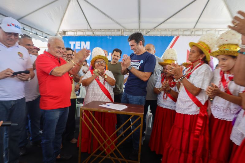 
Bragança - Entrega de Títulos de Terra - Entrega de CAR Validados para a Agricultura Familiar - Programa Regulariza Pará - Entrega de Motocicletas da Linha CredCidadão Mototaxista Pai D’Égua - Fotos Bruno Cecim/Agência Pará <div class='credito_fotos'>Foto: Bruno Cecim / Ag.Pará &nbsp;&nbsp;|&nbsp;&nbsp; <a href='/midias/2024/originais/20139_ed3c6257-5c29-7d01-7e28-c56bbb06767a.jpg' download><i class='fa-solid fa-download'></i> Download</a></div>