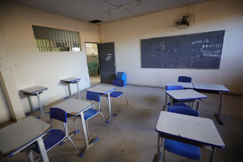  EEEM Professora Marluce Massariol de Souza, que será reconstruída <div class='credito_fotos'>Foto: Marcelo Lelis / Ag. Pará &nbsp;&nbsp;|&nbsp;&nbsp; <a href='/midias/2024/originais/20172_9c92a68a-5375-9d6b-1b53-8410ff581f5a.jpg' download><i class='fa-solid fa-download'></i> Download</a></div>