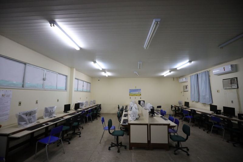  EEEM Professora Marluce Massariol de Souza, que será reconstruída <div class='credito_fotos'>Foto: Marcelo Lelis / Ag. Pará &nbsp;&nbsp;|&nbsp;&nbsp; <a href='/midias/2024/originais/20172_f8b0e5b9-6405-2bed-53f8-a00fcfcf5699.jpg' download><i class='fa-solid fa-download'></i> Download</a></div>