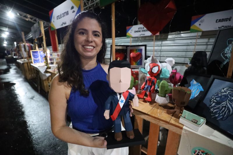 Lilian Lobo - Feira Criativa <div class='credito_fotos'>Foto: Marcelo Lelis / Ag. Pará &nbsp;&nbsp;|&nbsp;&nbsp; <a href='/midias/2024/originais/20213_0d85dc64-5afb-fc72-973f-328392c33be0.jpg' download><i class='fa-solid fa-download'></i> Download</a></div>