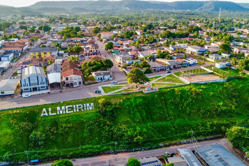 20/06/24 ALMEIRIM
Inauguração do Complexo Urbanística Frei Constâncio.
* Inauguração de Pavimentação Asfáltica de Vias do
Município.
* Entrega de Benefícios do Programa Habitacional Sua
Casa.

FOTOS:RONI MOREIRA/AG.PARÁ <div class='credito_fotos'>Foto: Roni Moreira / Ag.Pará &nbsp;&nbsp;|&nbsp;&nbsp; <a href='/midias/2024/originais/20268_7830ddad-5077-f852-5923-eb0dc86fa5f2.jpg' download><i class='fa-solid fa-download'></i> Download</a></div>